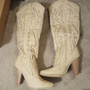 NWOT NEVER USED COWBOY BOOTS